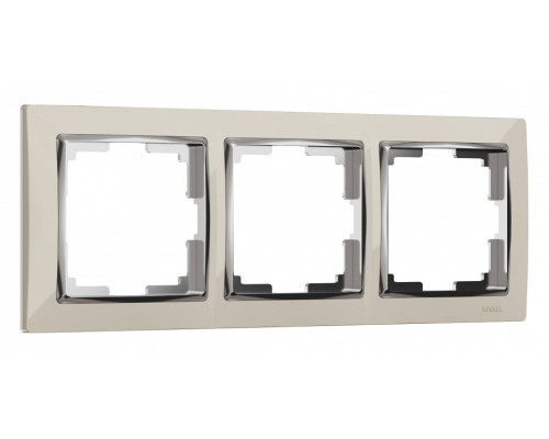 Рамка на 3 поста Werkel Snabb (слоновая кость/хром) W0031903 Рамка на 3 поста Werkel Snabb (слоновая кость/хром) W0031903