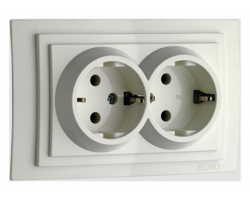 Розетка двойная с заземлением Mono Electric Larissa 103-191904-120 Розетка двойная с заземлением Mono Electric Larissa 103-191904-120