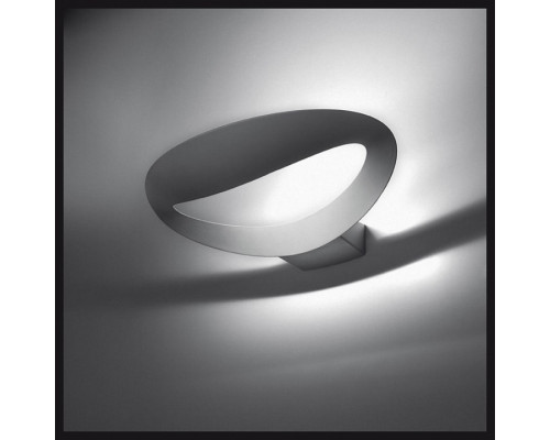 Накладной светильник Artemide 0916040A Накладной светильник Artemide 0916040A